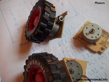 Differential steering wheels and robot motor drives